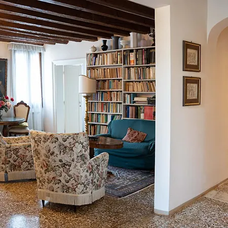Gorgeous Apartment Behind St.Mark Square Venice Exterior photo