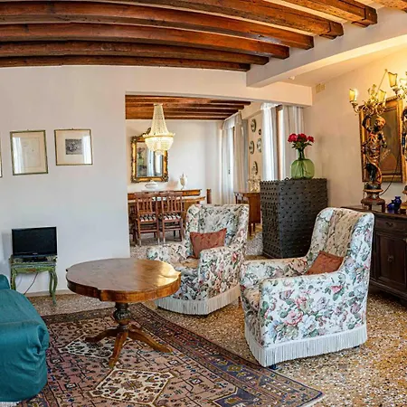 Gorgeous Apartment Behind St.Mark Square Venice Exterior photo